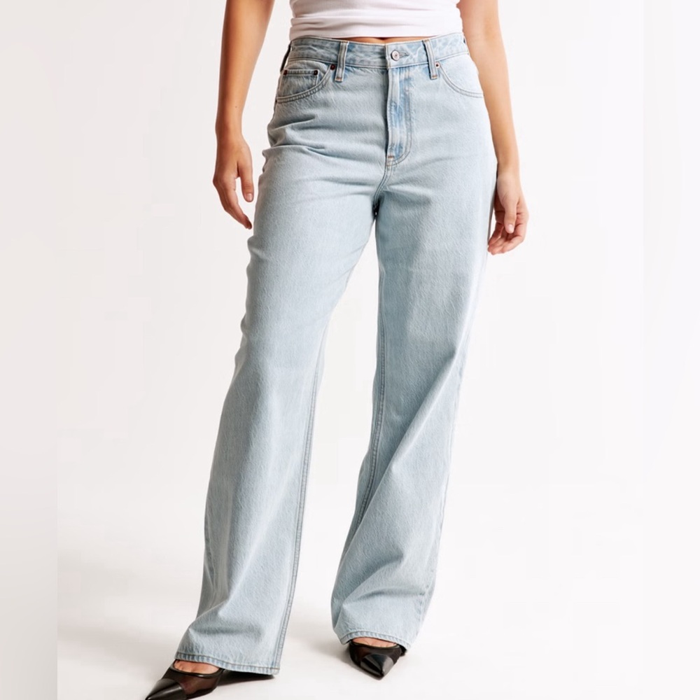 Curve Love High Rise 90s Relaxed Jean (29 / short)
